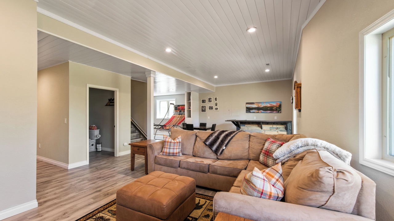 Photo of Livingroom in Grand Lake