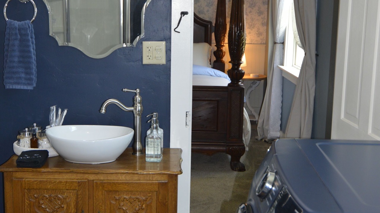 Photo of Bathroom in Silverton