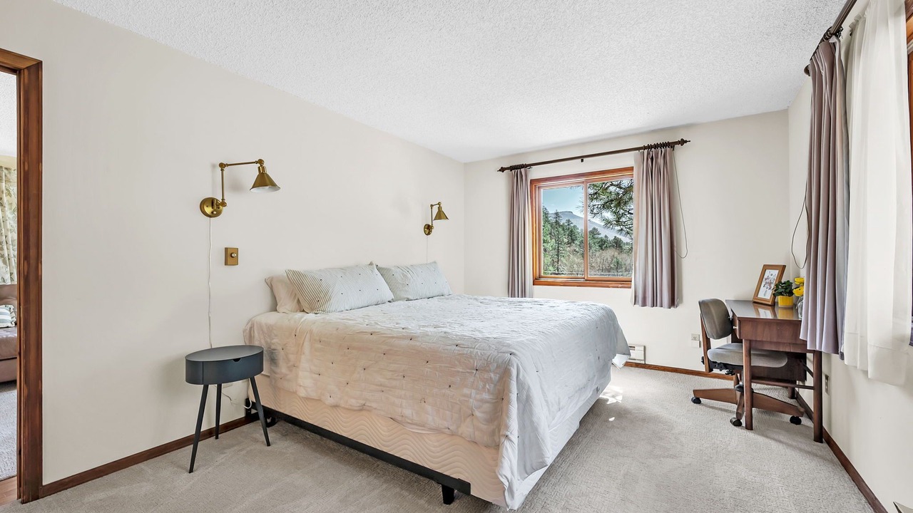 Photo of Bedroom in Green Mountain Falls