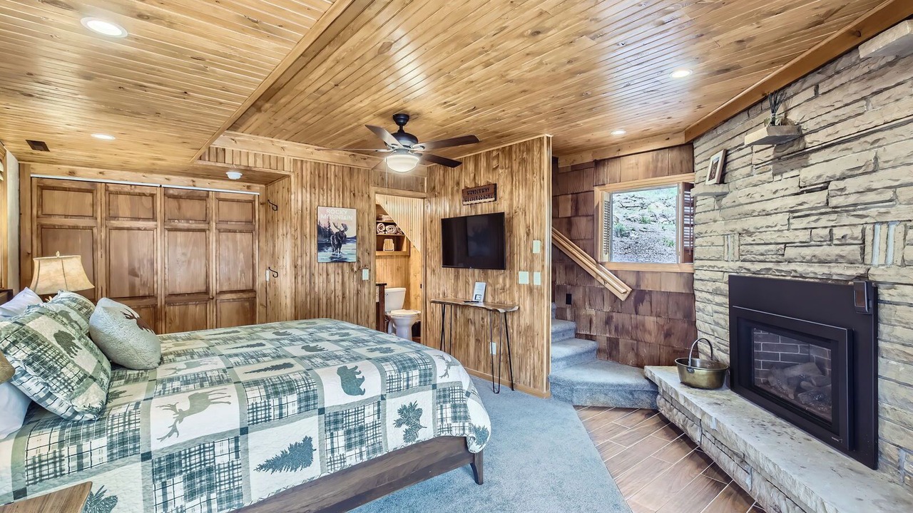 Photo of Livingroom in Estes Park