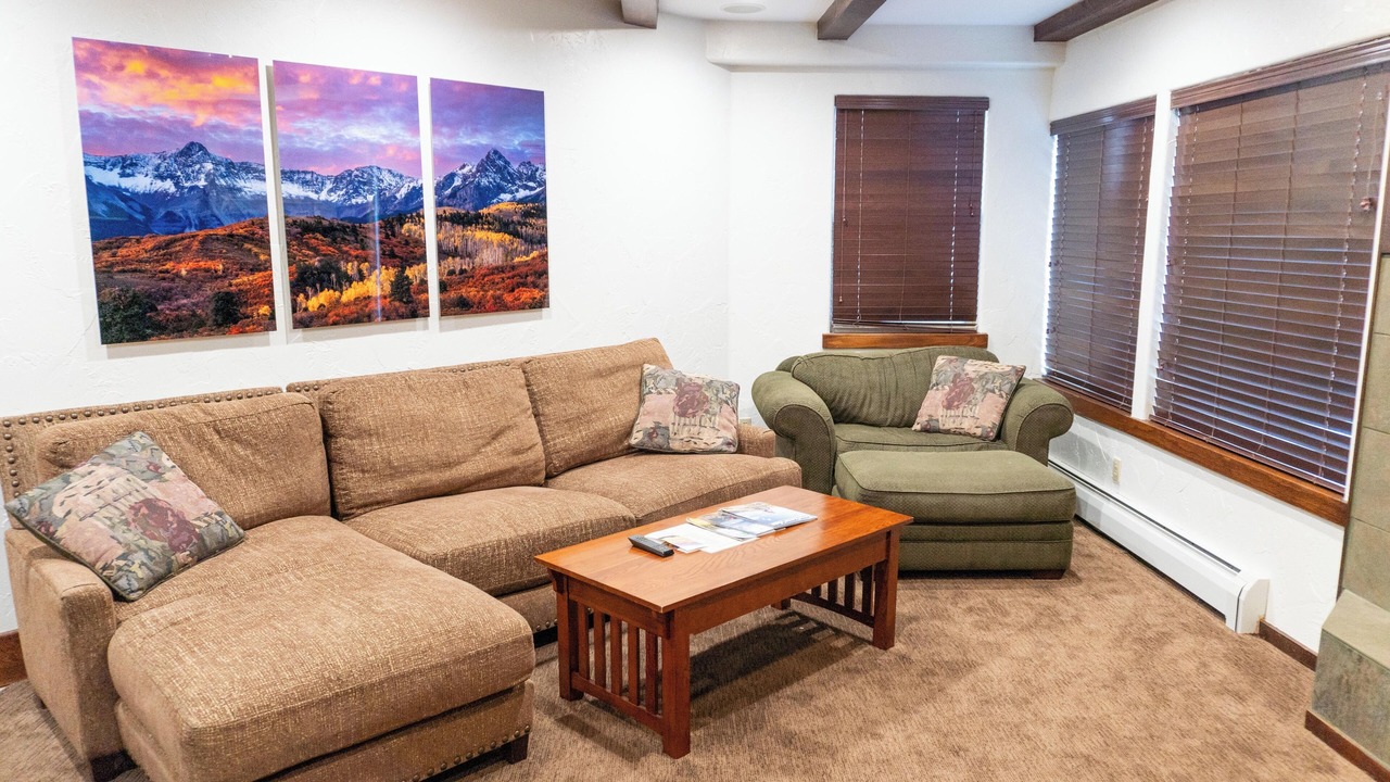 Photo of Livingroom in Warrior's Mark