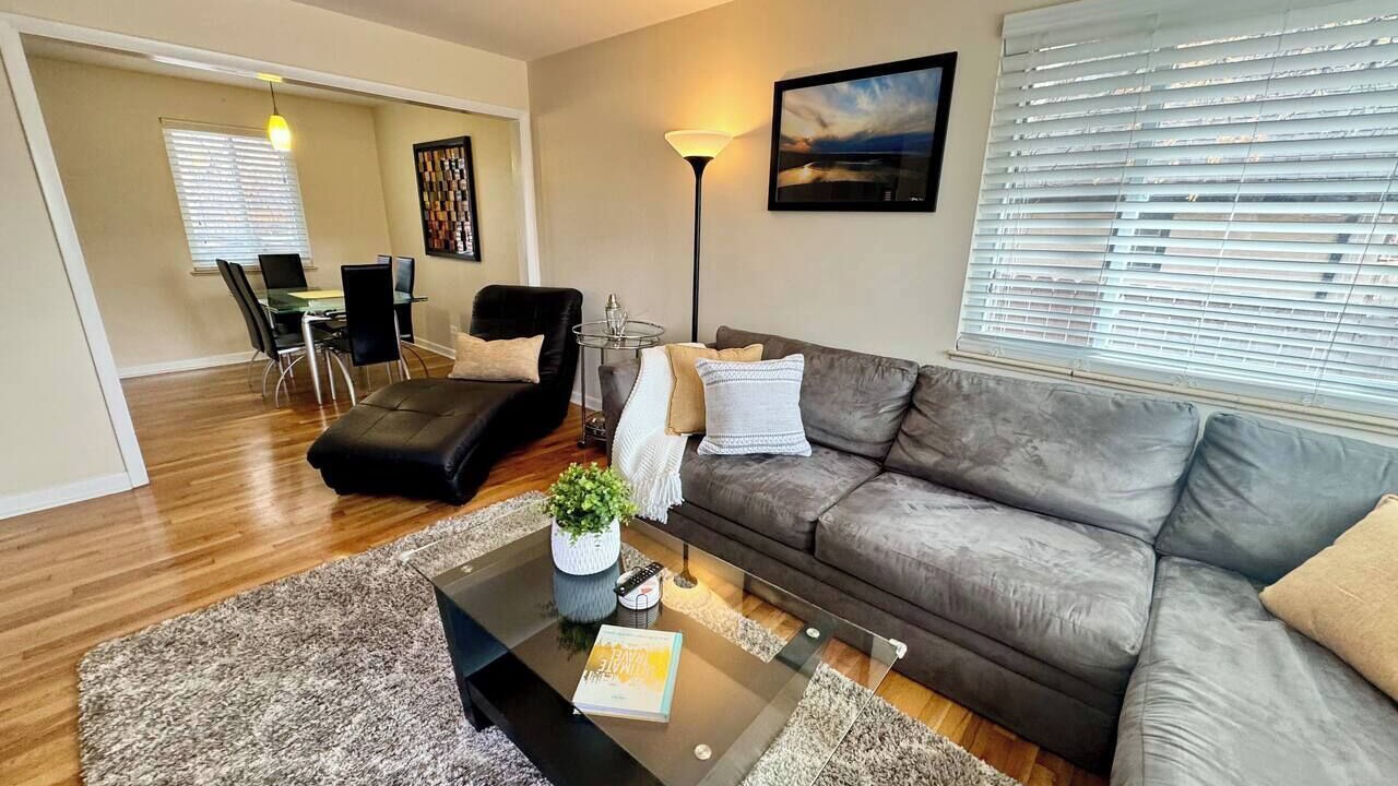 Photo of Livingroom in Hale
