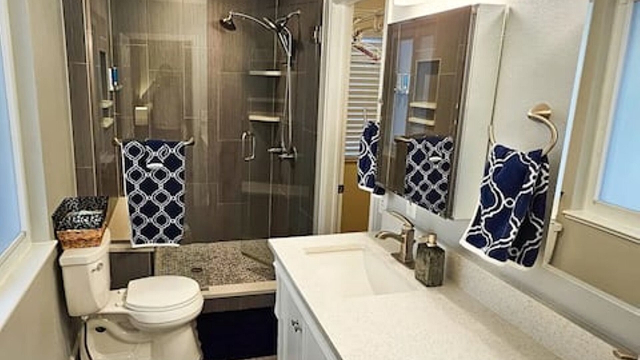 Photo of Bathroom in Hale
