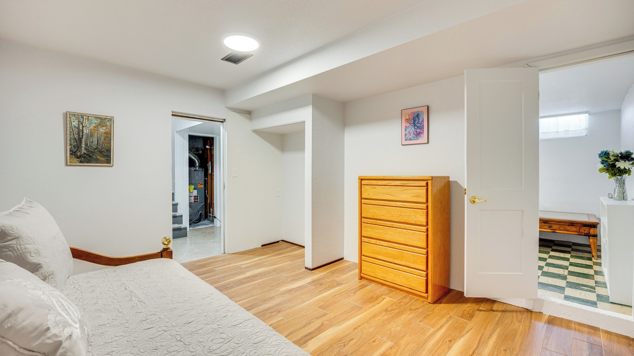 Photo of Bedroom in Pleasant Valley