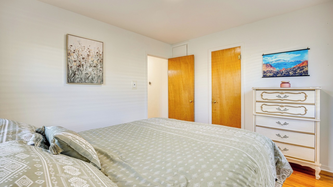 Photo of Bedroom in Pleasant Valley