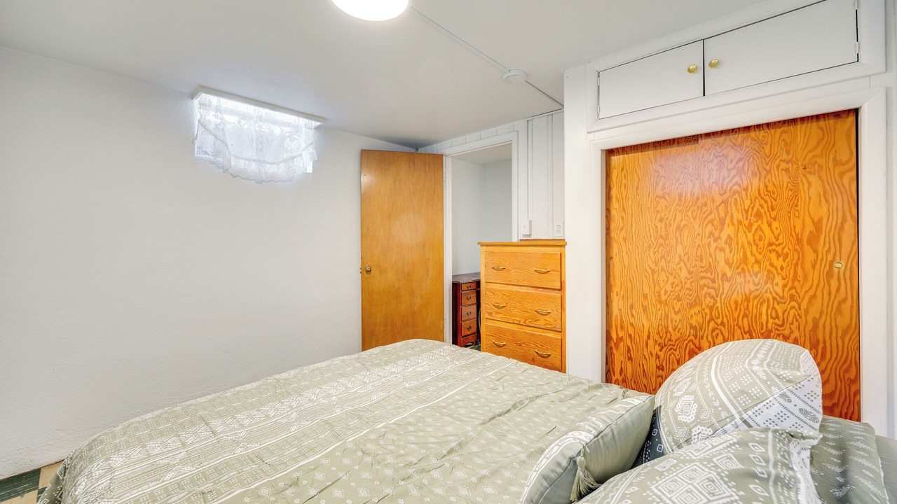 Photo of Bedroom in Pleasant Valley