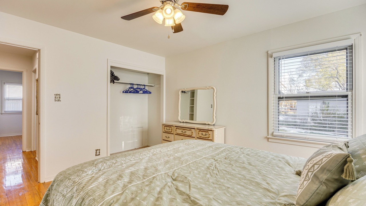 Photo of Bedroom in Pleasant Valley