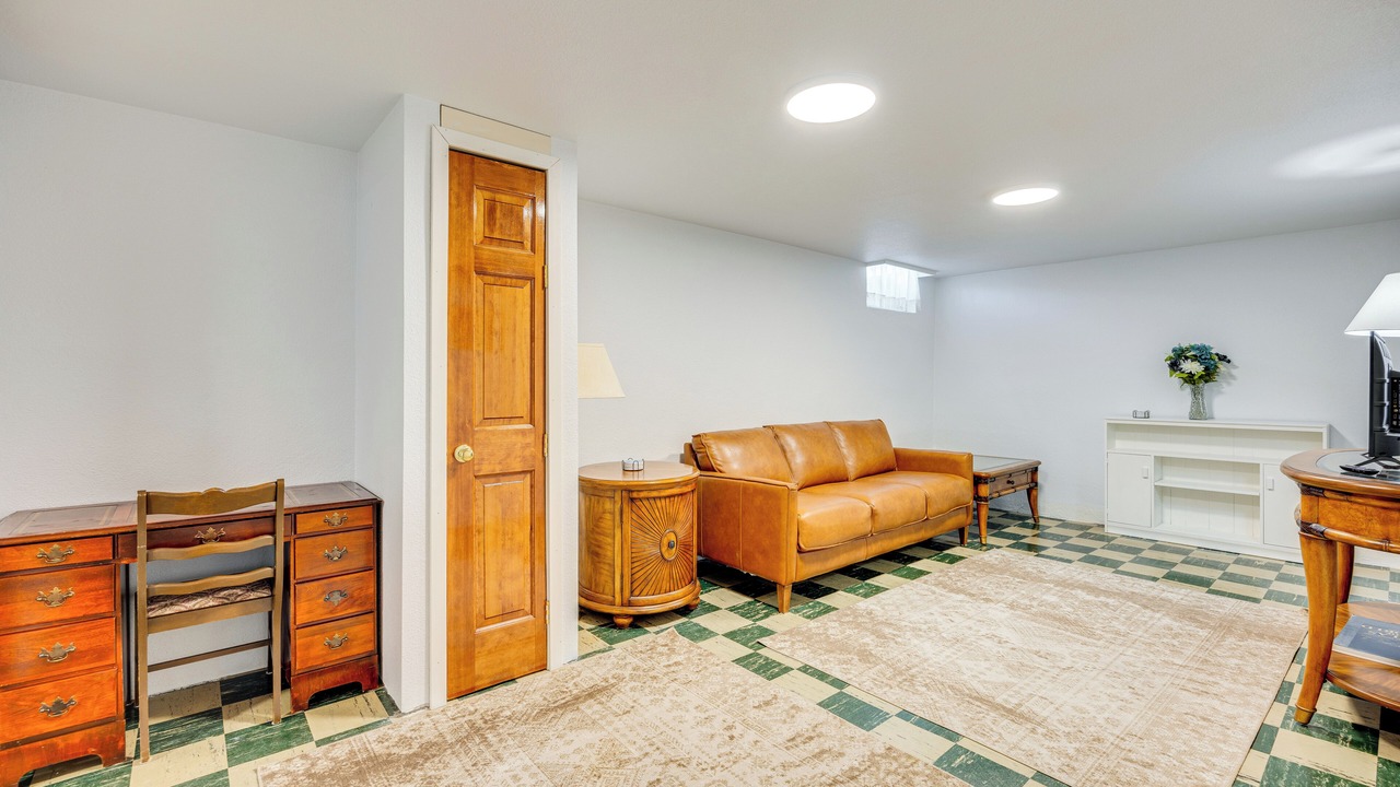 Photo of Bedroom in Pleasant Valley