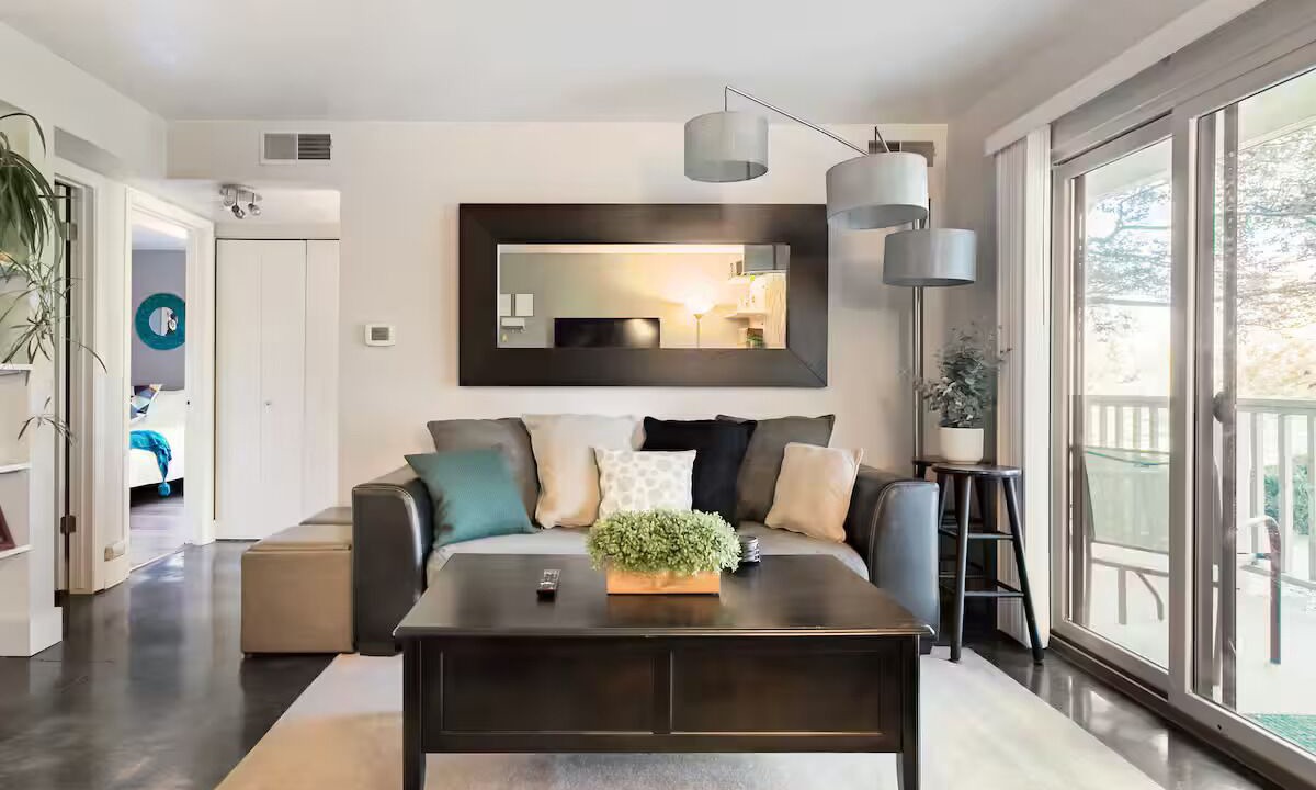 Photo of Livingroom in Walnut Grove