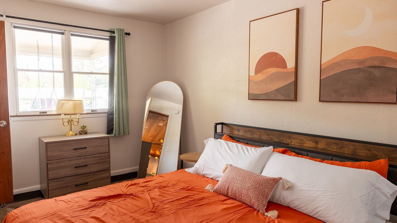 Photo of Bedroom in Aztec