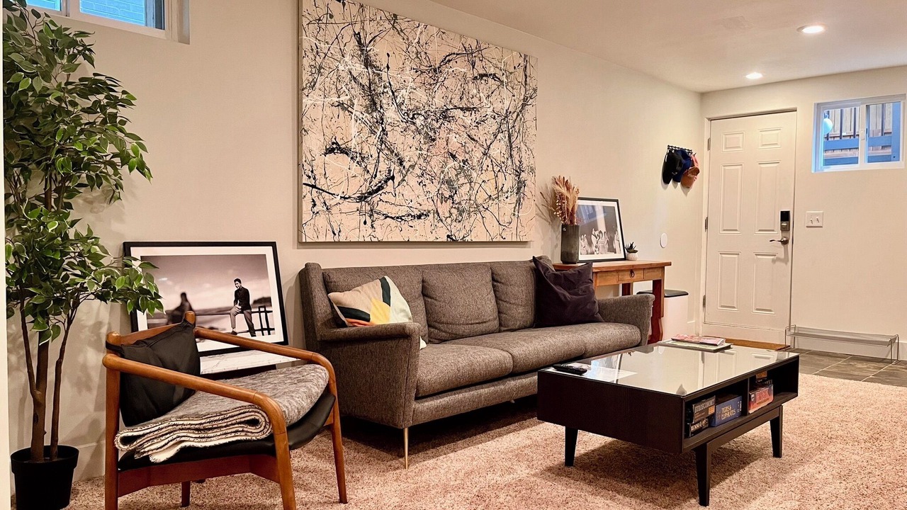 Photo of Livingroom in Whittier