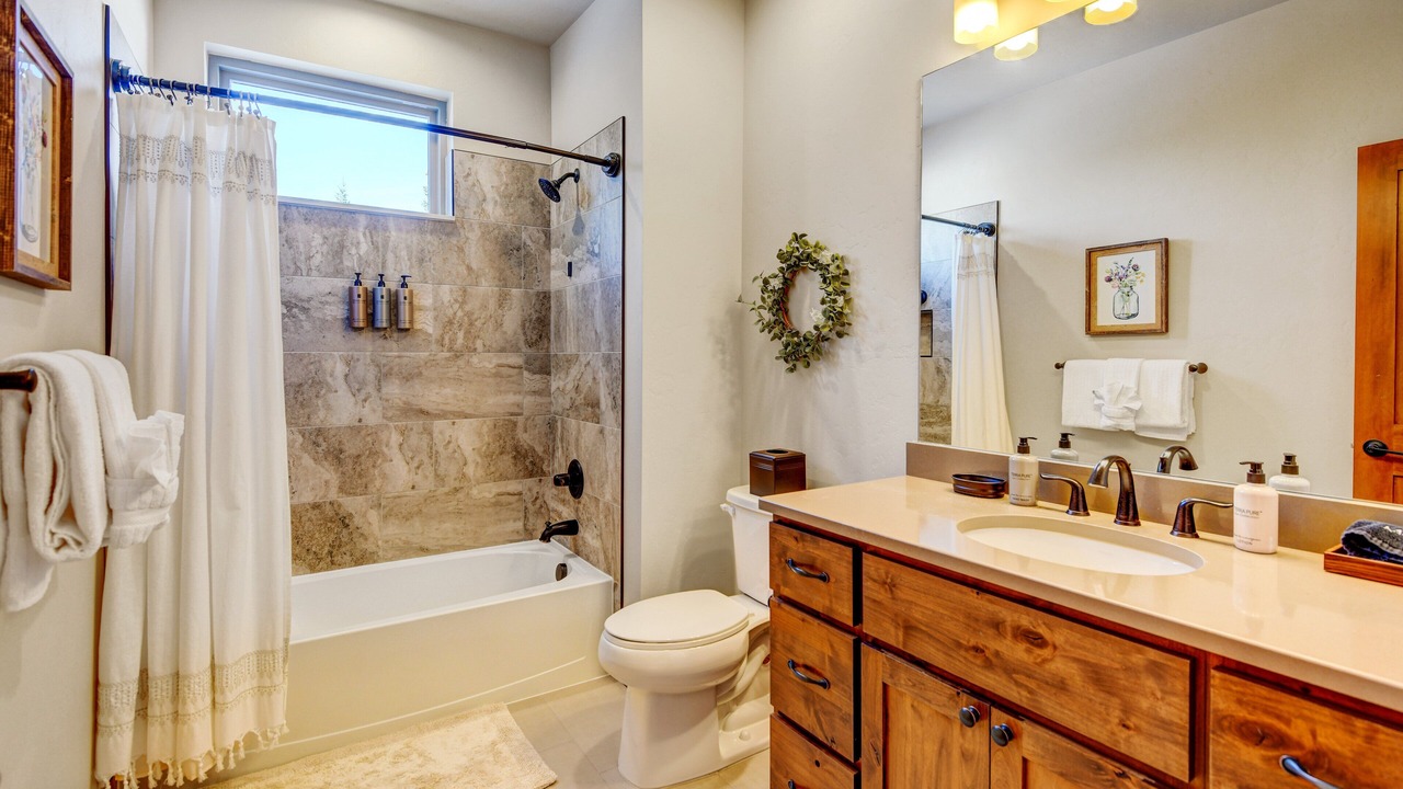 Photo of Bathroom in Rendezvous