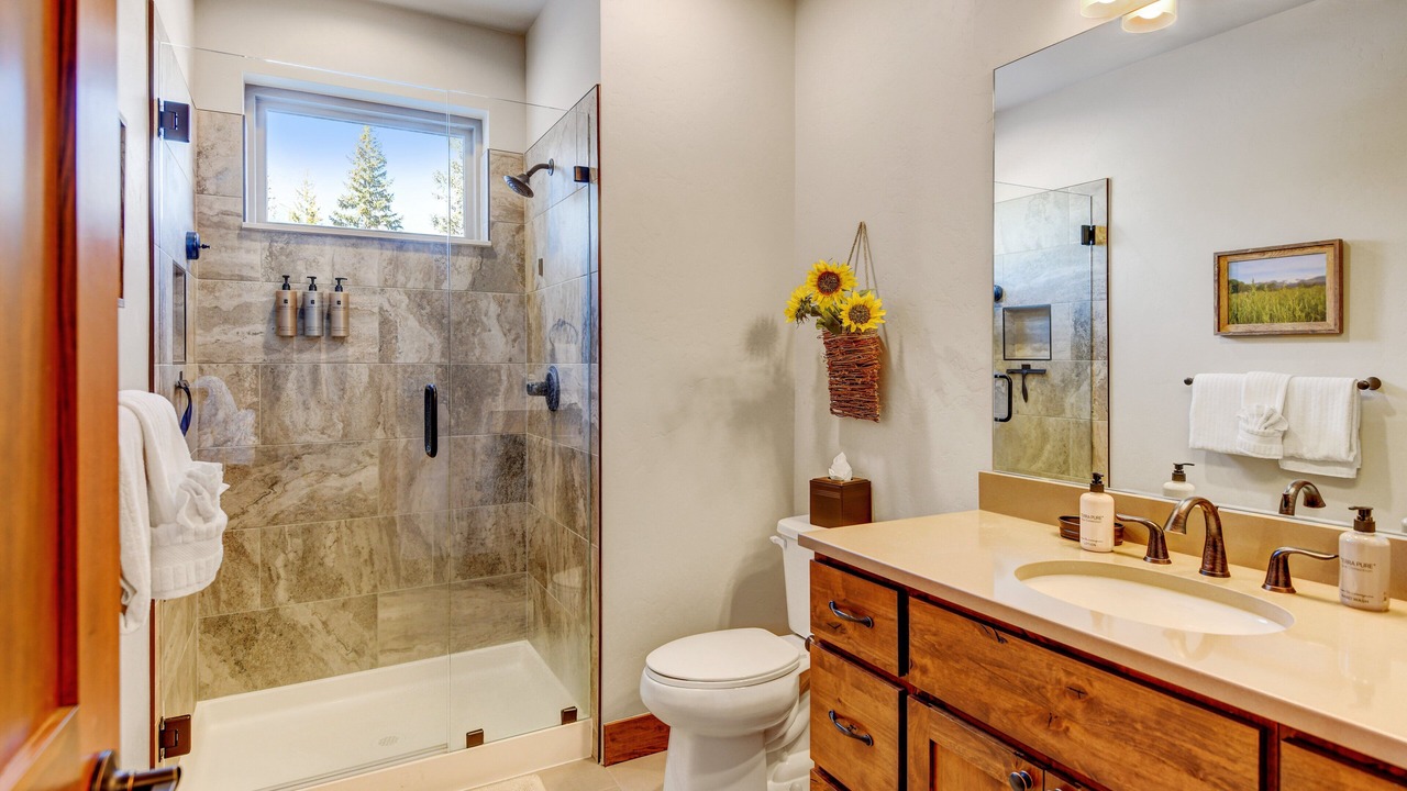Photo of Bathroom in Rendezvous