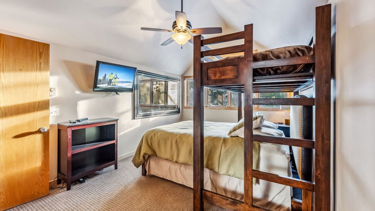 Photo of Bedroom in Keystone