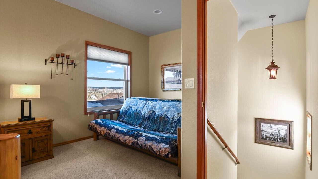 Photo of Livingroom in Monument