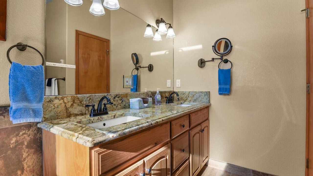 Photo of Bathroom in Monument
