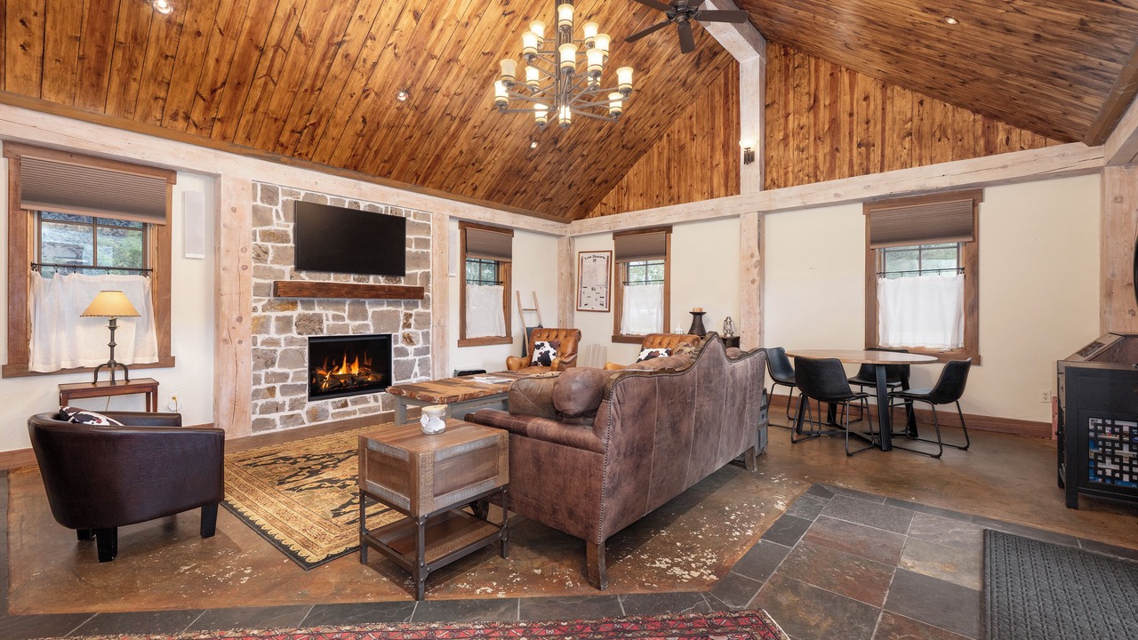 Photo of Livingroom in Fraser