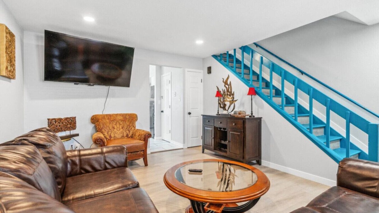 Photo of Livingroom in Berkley
