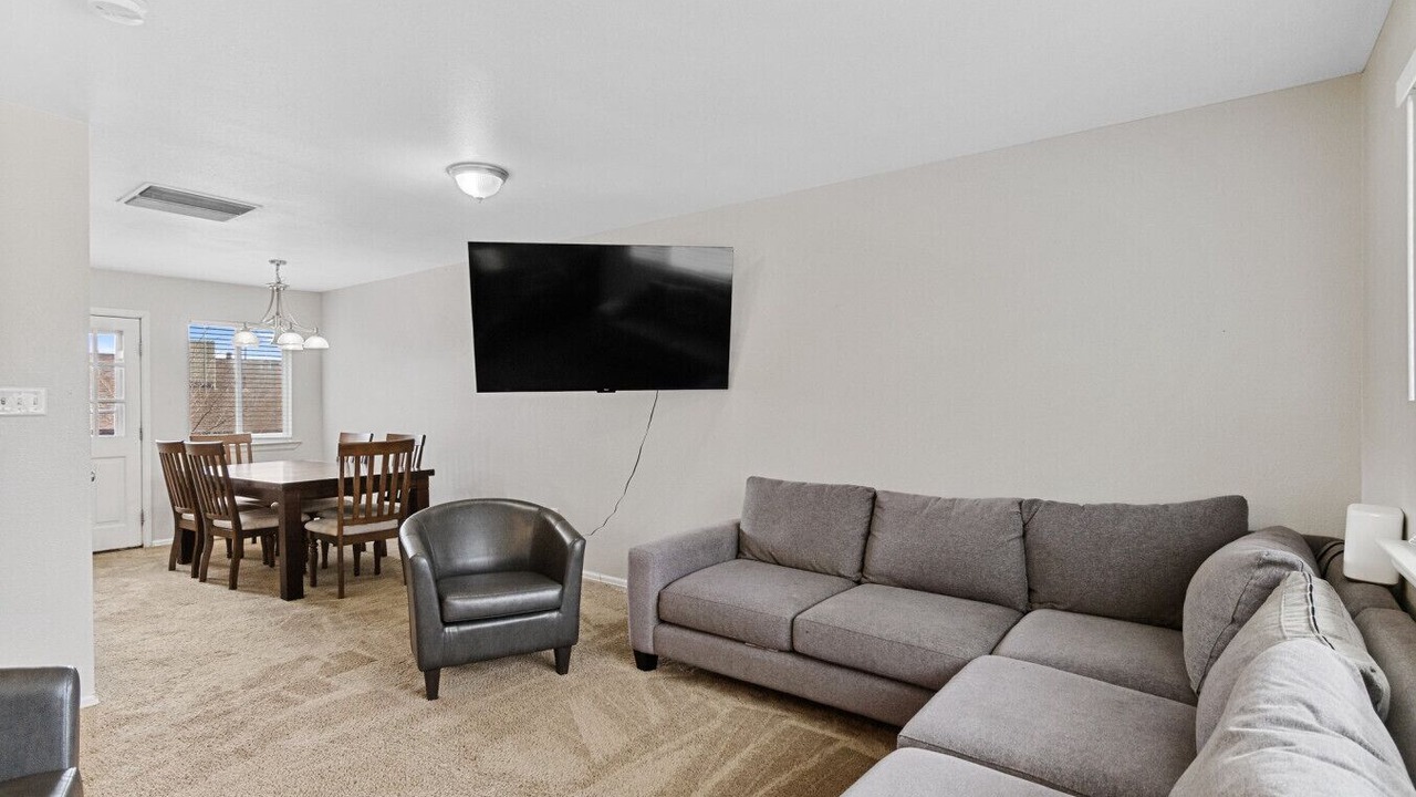 Photo of Livingroom in Allendale Area