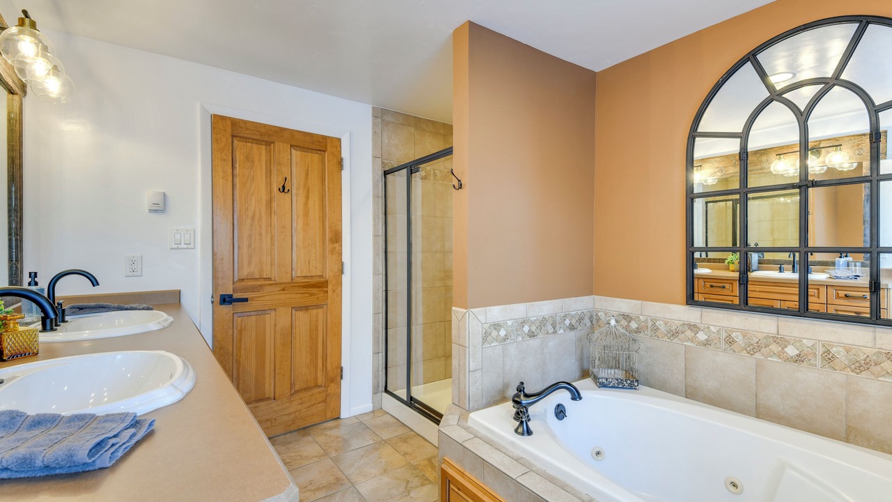 Photo of Bathroom in Craig