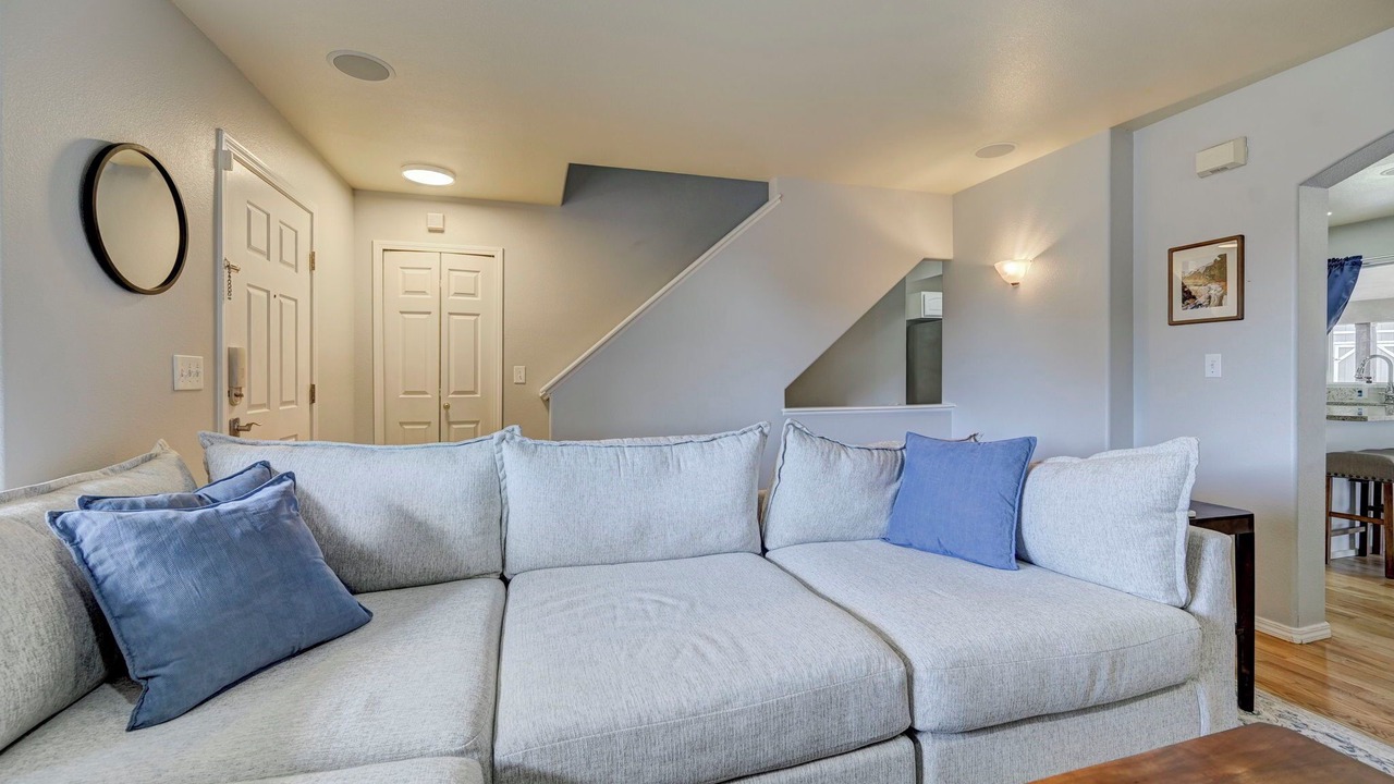 Photo of Livingroom in Security-Widefield