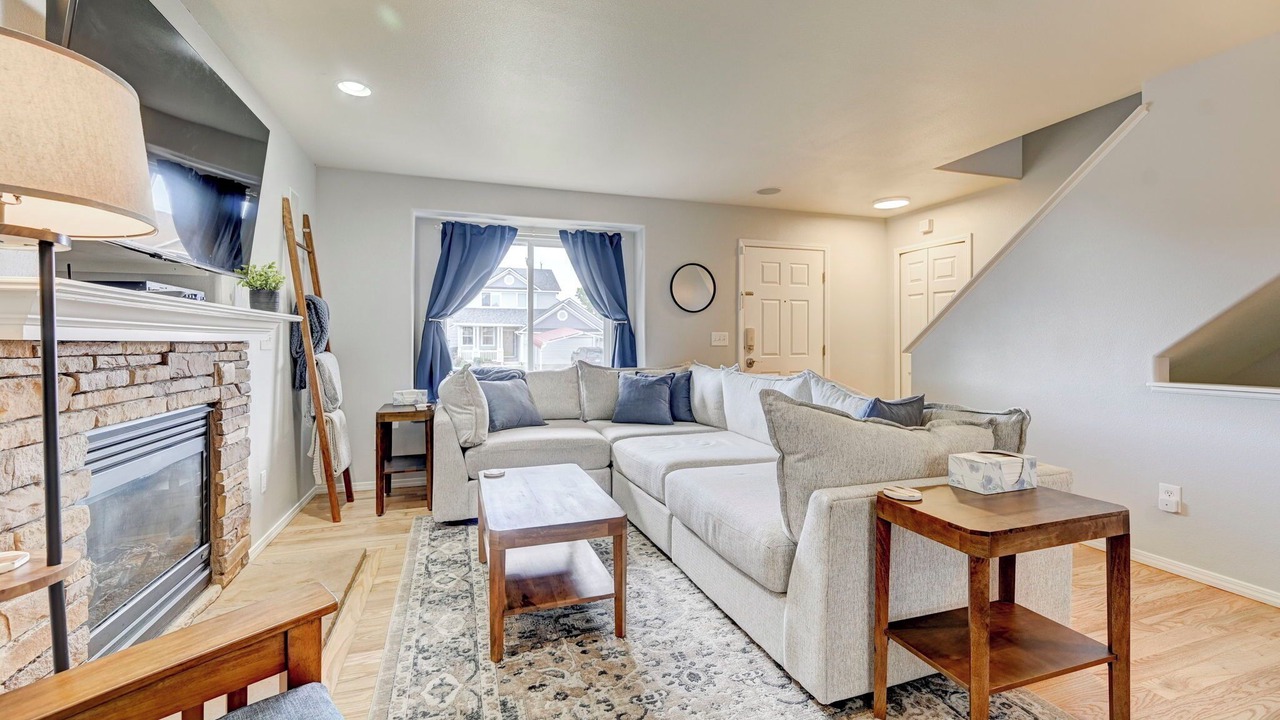 Photo of Livingroom in Security-Widefield
