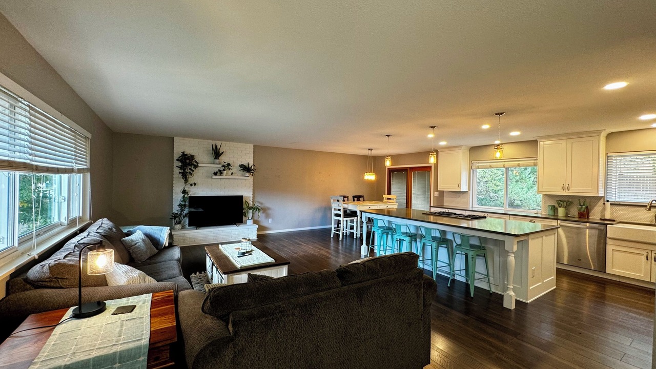Photo of Livingroom in Rustic Hills