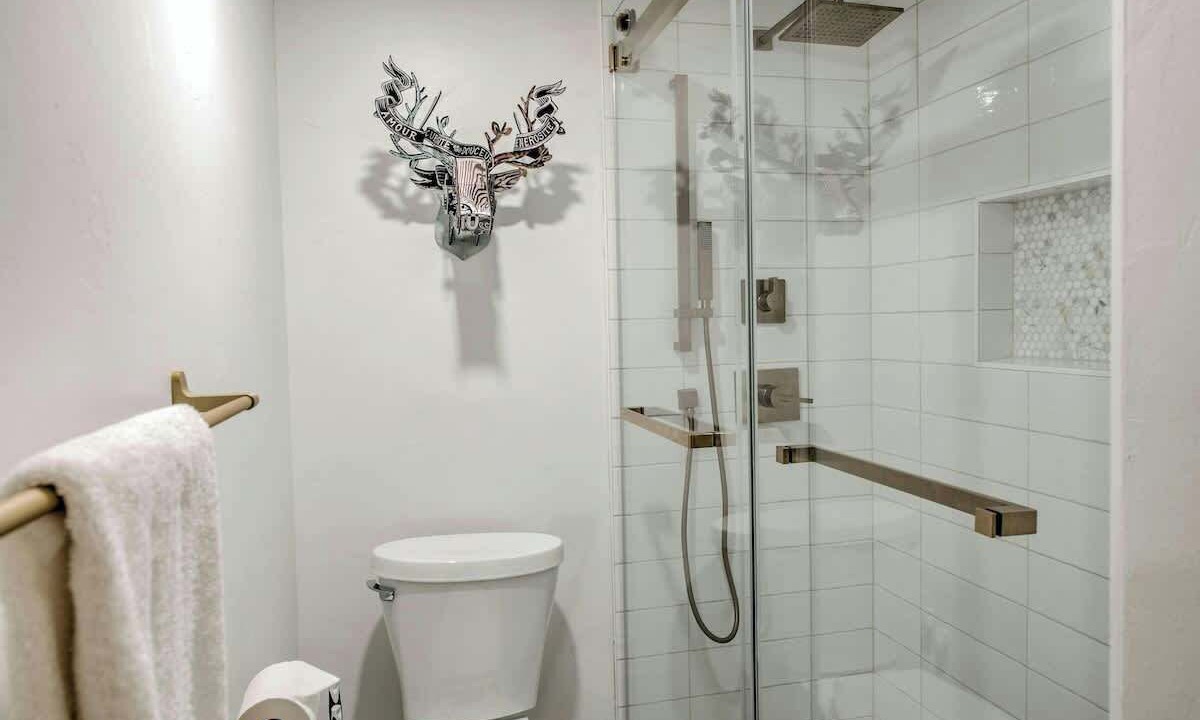 Photo of Bathroom in Warrior's Mark