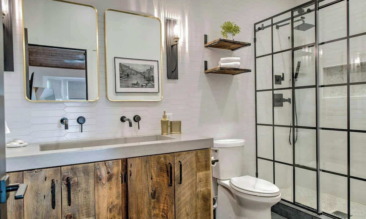 Photo of Bathroom in Warrior's Mark