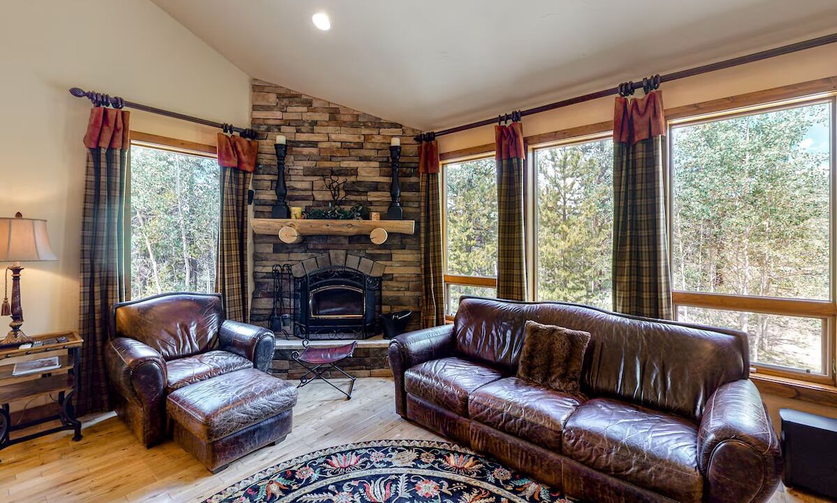 Photo of Livingroom in Fairplay