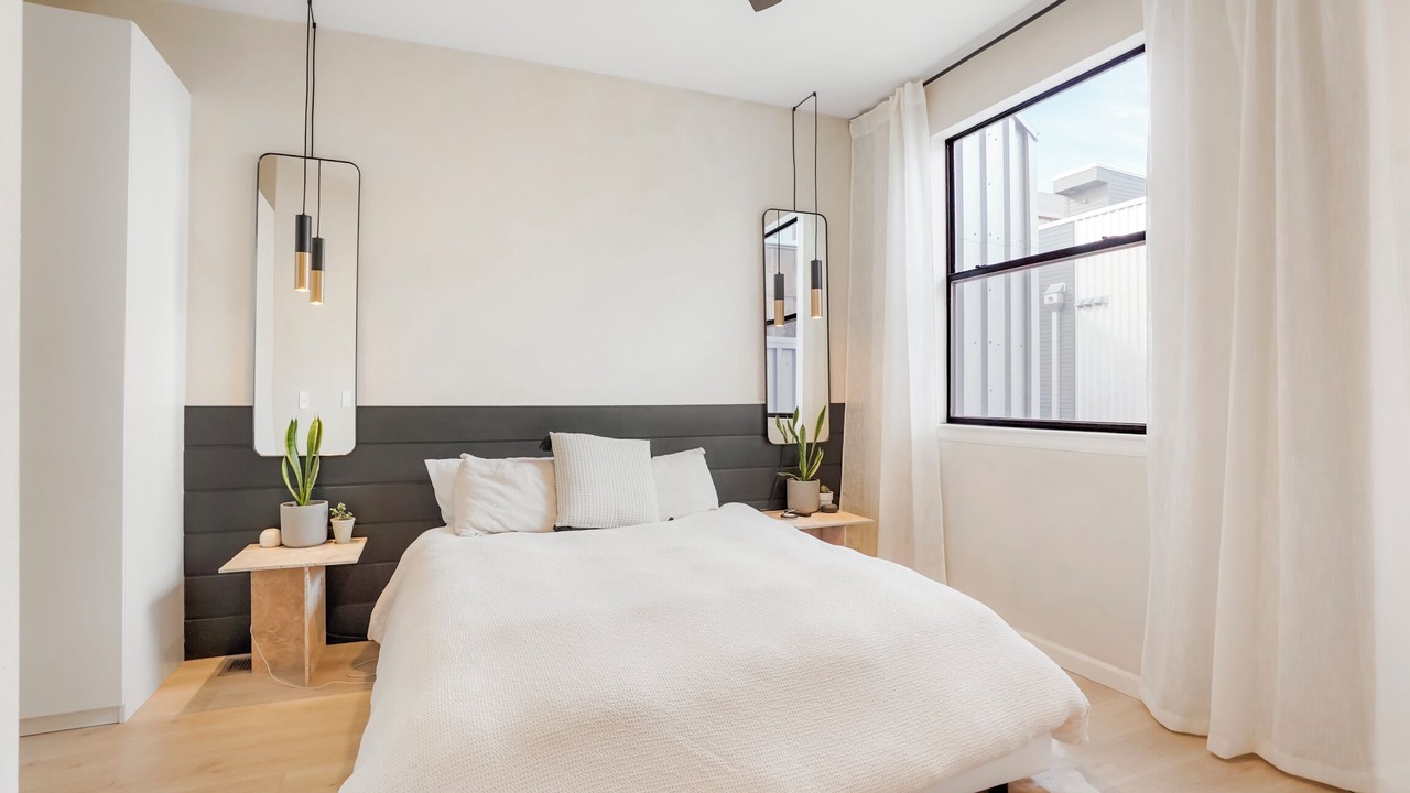 Photo of Bedroom in Five Points