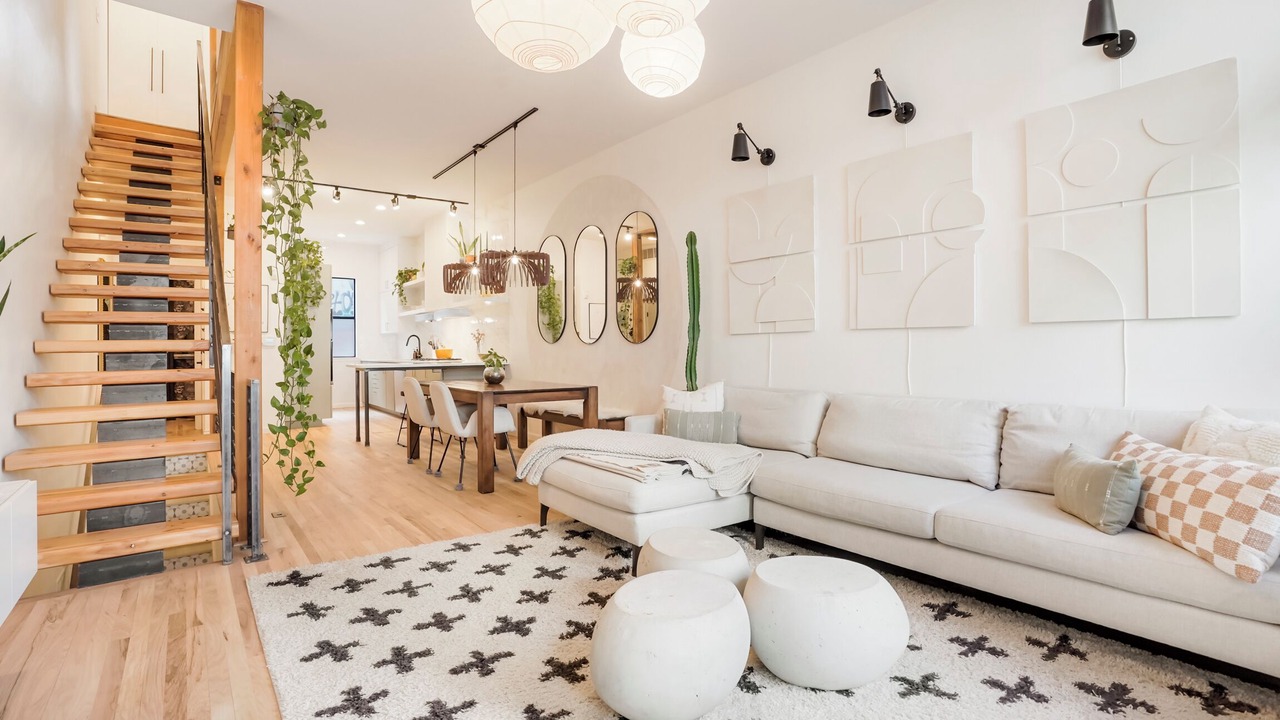 Photo of Livingroom in Five Points