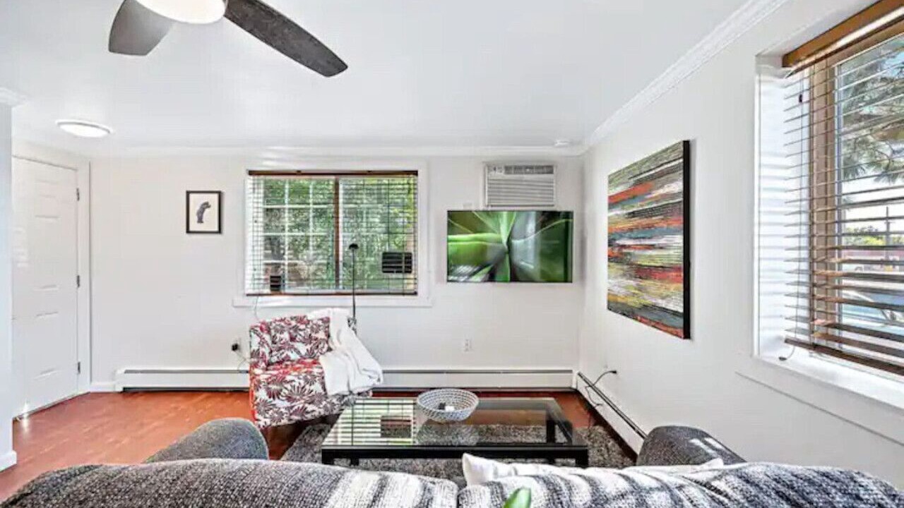 Photo of Livingroom in Englewood