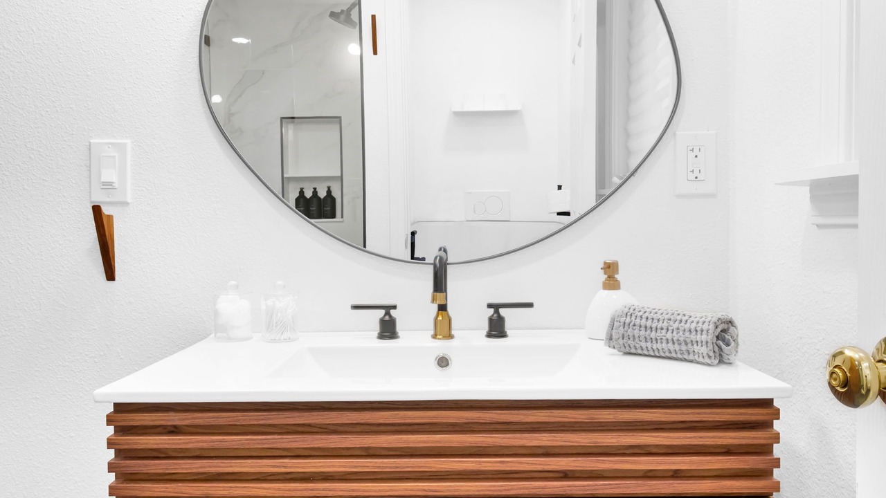 Photo of Bathroom in Interurban Park