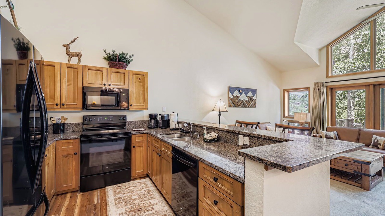 Photo of Kitchen in Peak 9