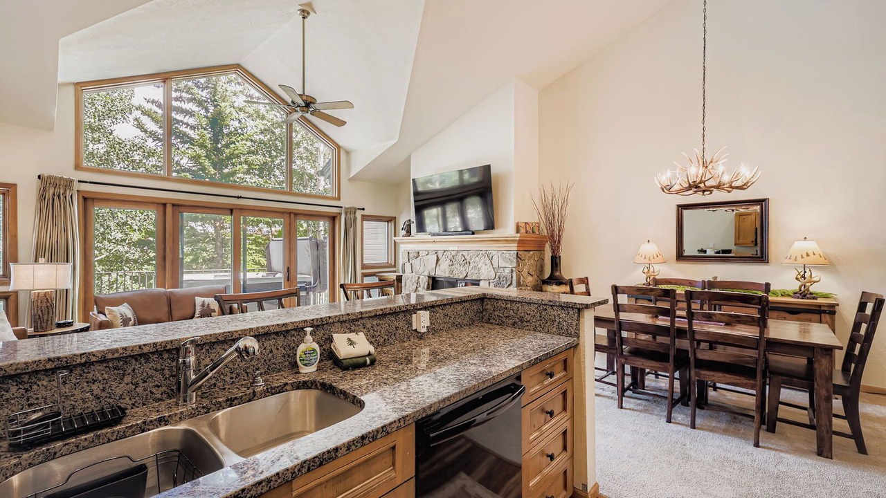 Photo of Kitchen in Peak 9