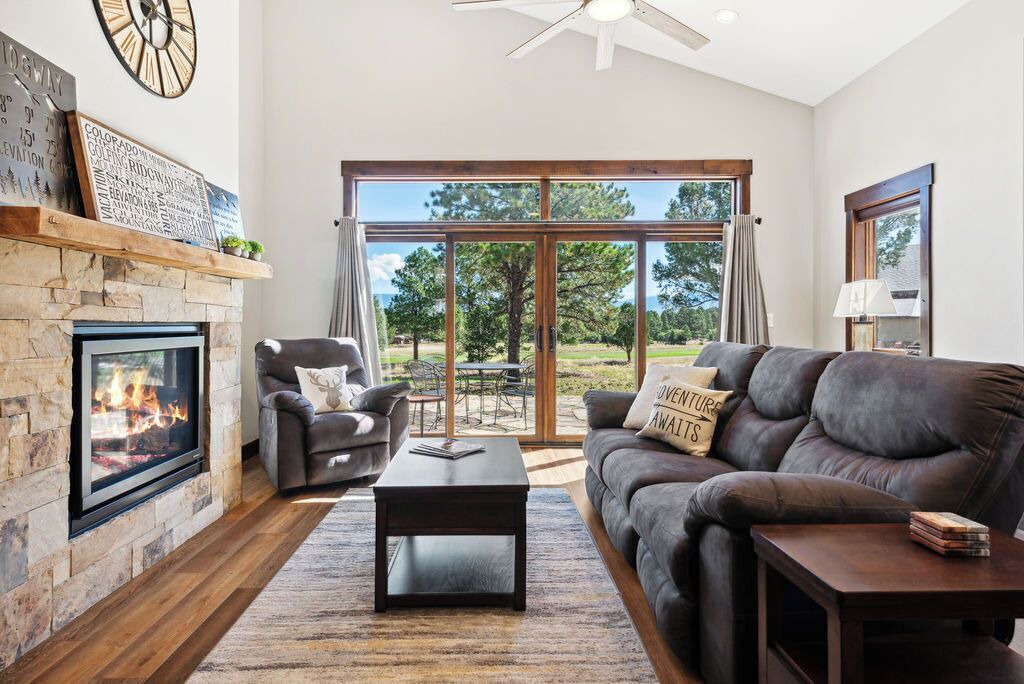 Photo of Livingroom in Loghill Village