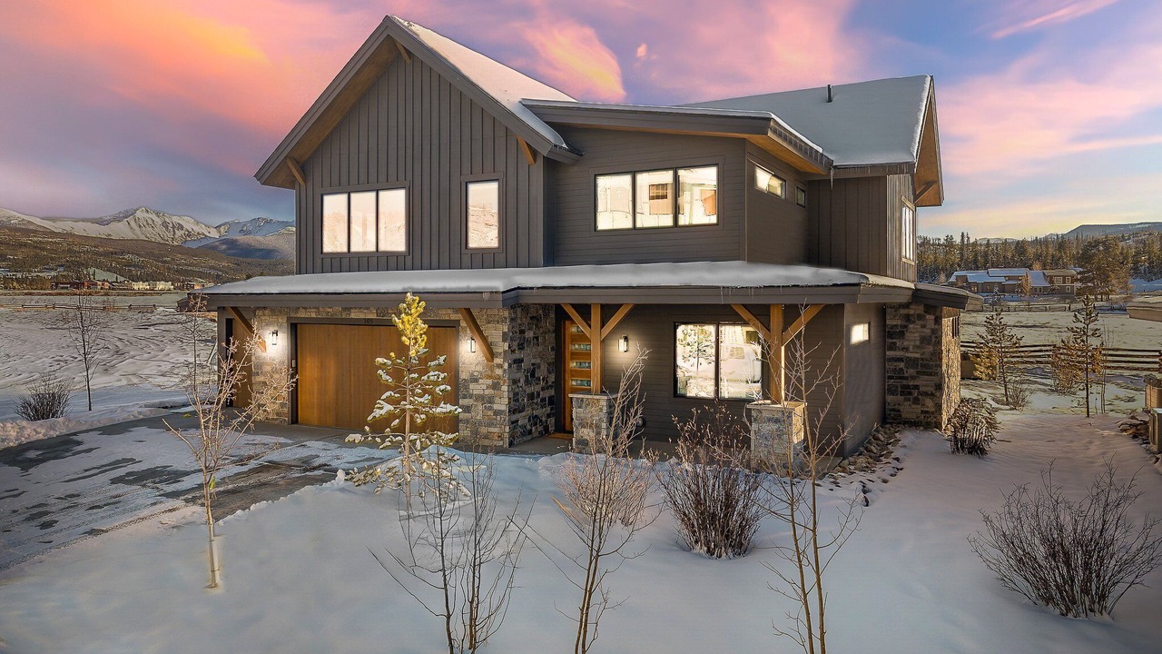 Photo of Outdoor in Fraser