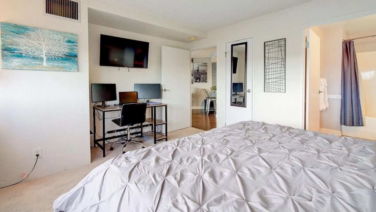 Photo of Bedroom in Five Points