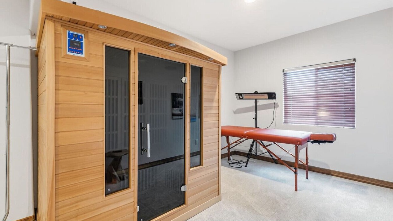 Photo of Bedroom in Edwards
