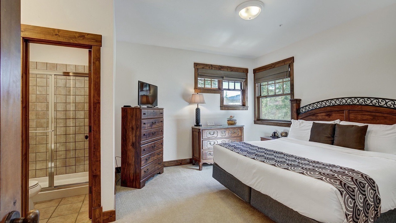 Photo of Bedroom in Blue River
