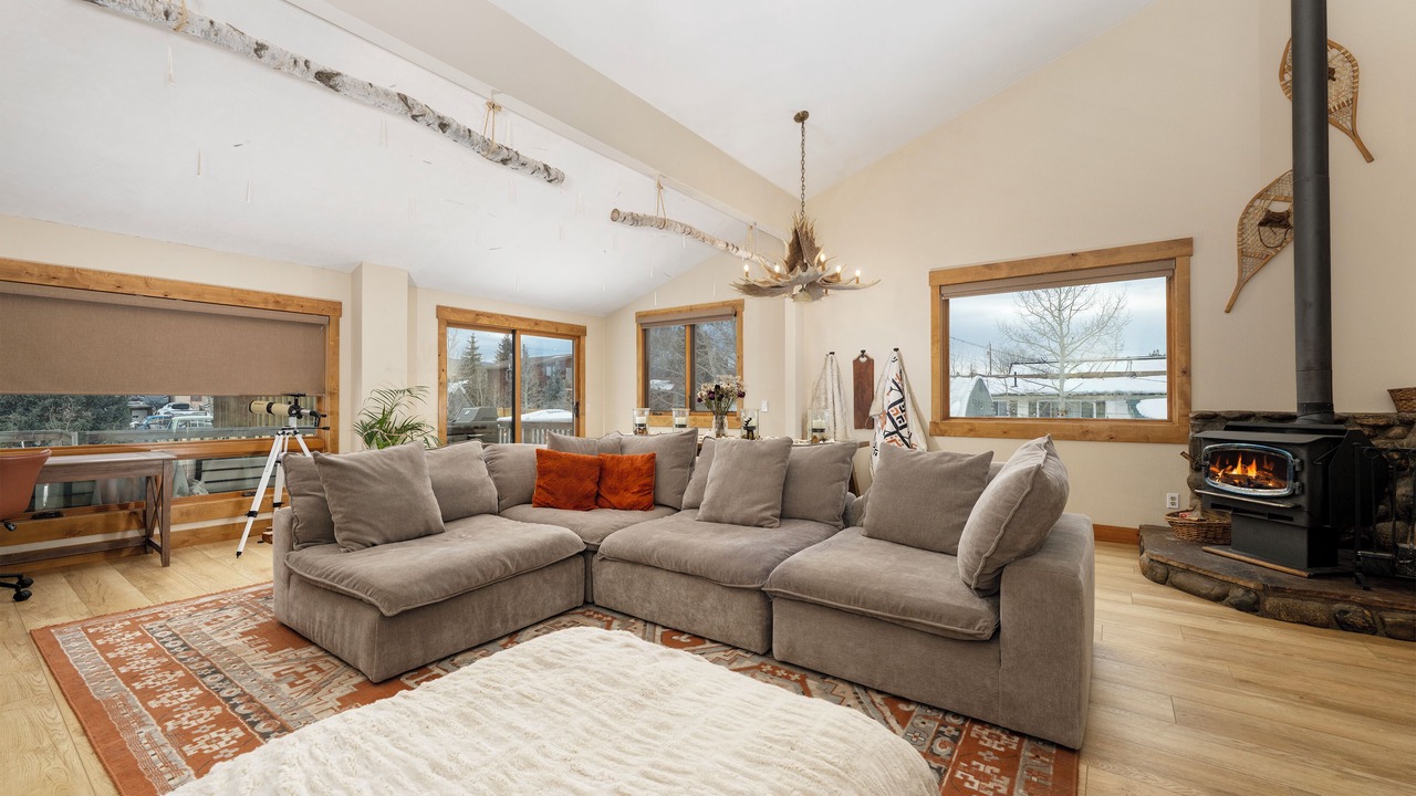 Photo of Livingroom in Fraser