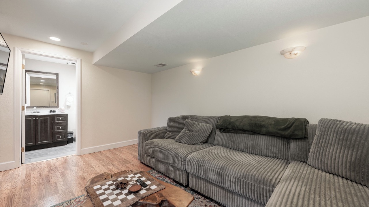 Photo of Livingroom in Fraser