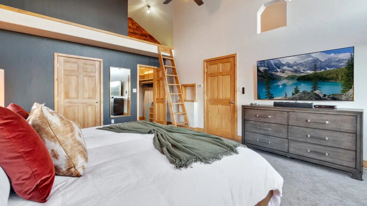 Photo of Bedroom in Saint Mary's