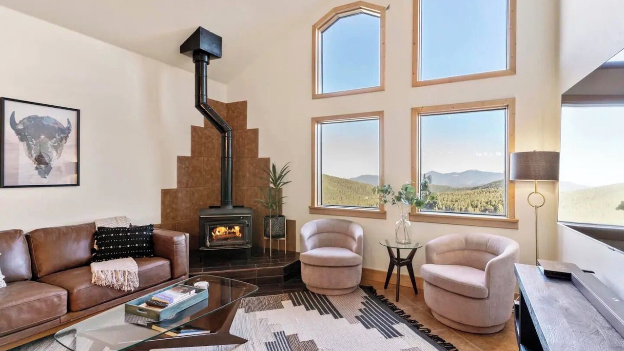 Photo of Livingroom in Saint Mary's