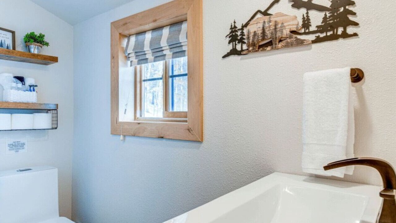Photo of Bathroom in Saint Mary's