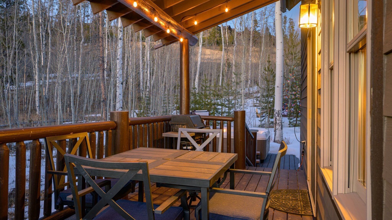 Photo of Outdoor in Rendezvous