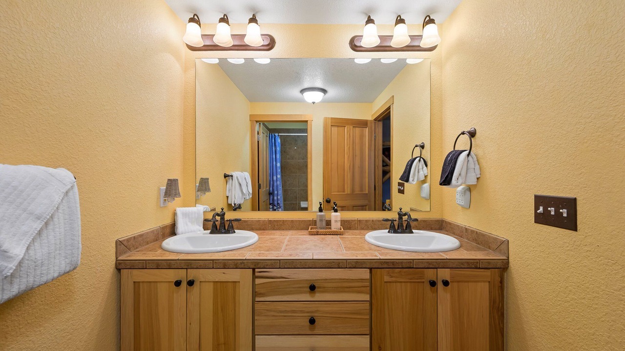 Photo of Bathroom in Rendezvous