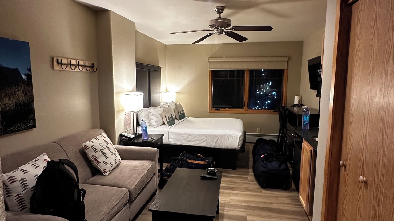 Photo of Bedroom in Four O'Clock