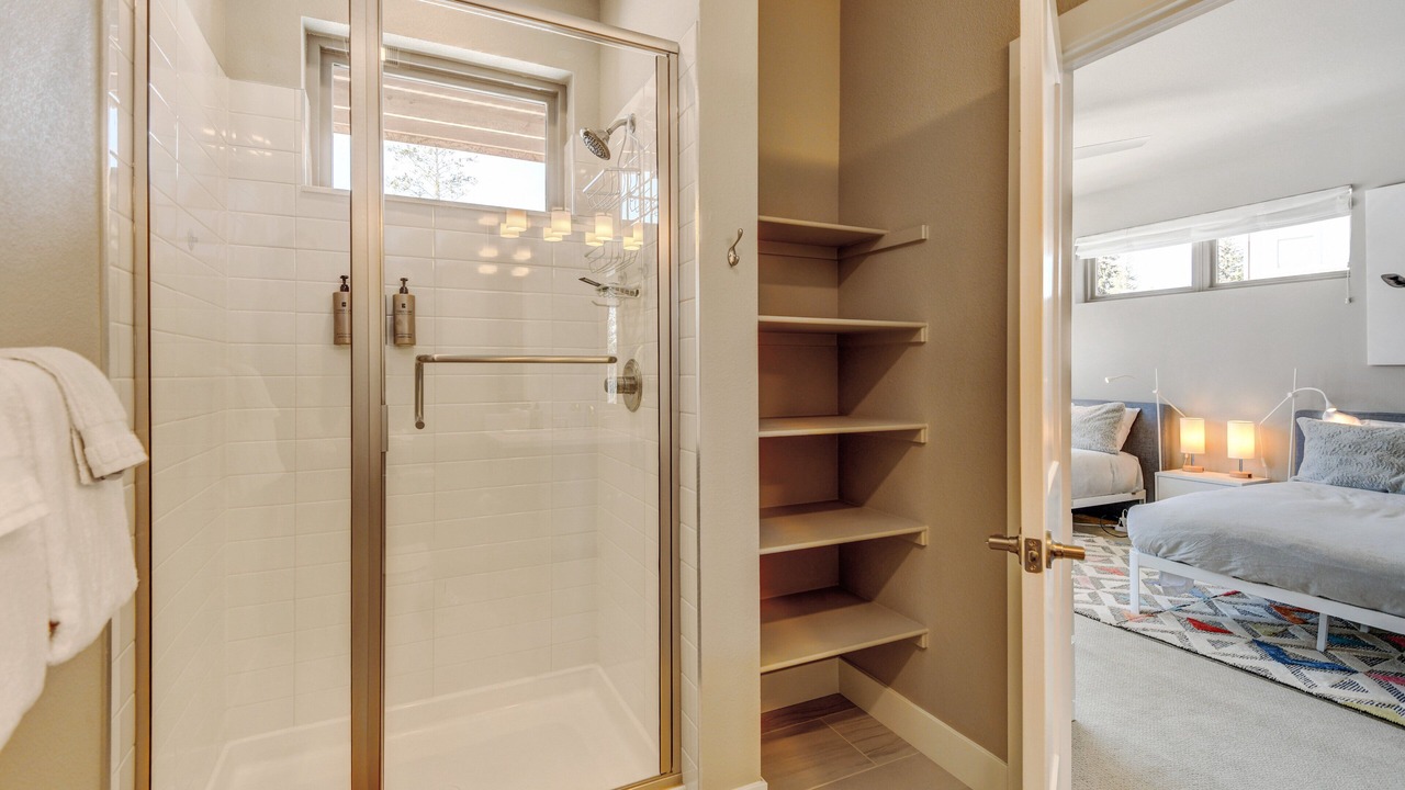 Photo of Bathroom in Rendezvous